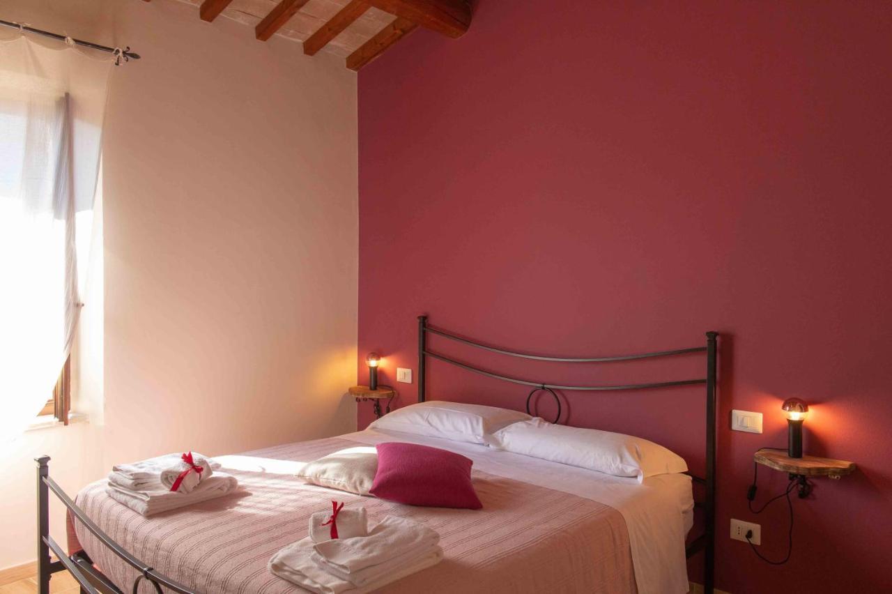 Torre Della Botonta Bed & Breakfast Castel Ritaldi Dış mekan fotoğraf