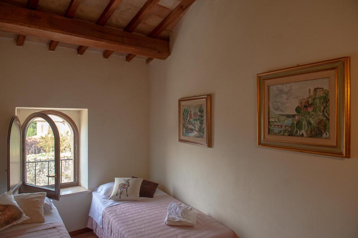 Torre Della Botonta Bed & Breakfast Castel Ritaldi Dış mekan fotoğraf