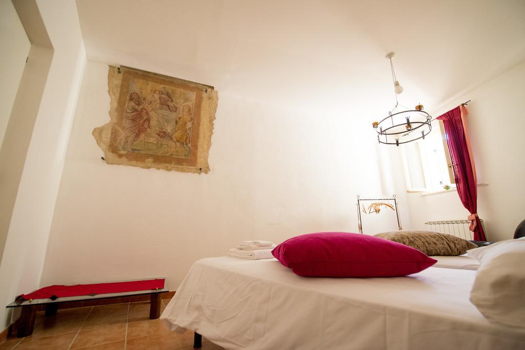 Torre Della Botonta Bed & Breakfast Castel Ritaldi Oda fotoğraf