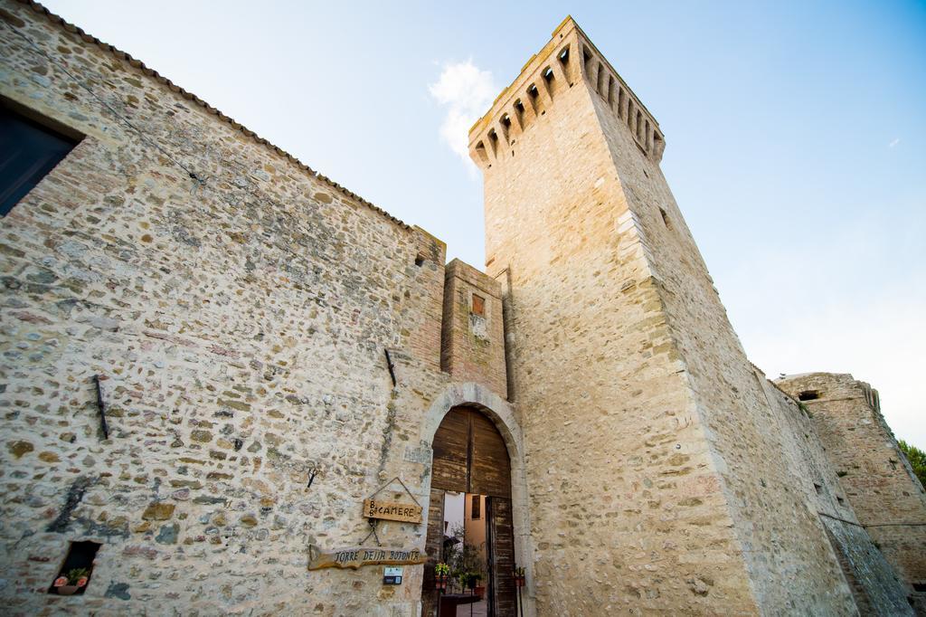 Torre Della Botonta Bed & Breakfast Castel Ritaldi Dış mekan fotoğraf